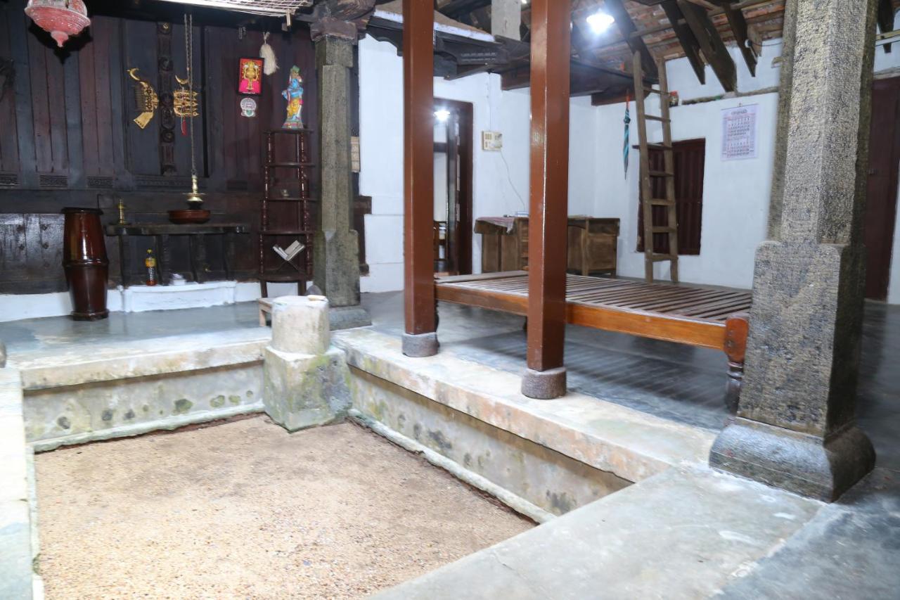 The Mana-Heritage Stay - Chengazhimattam Mana Kottayam Exterior foto