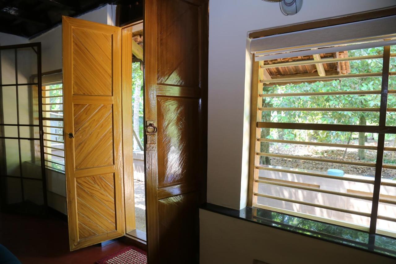 The Mana-Heritage Stay - Chengazhimattam Mana Kottayam Exterior foto
